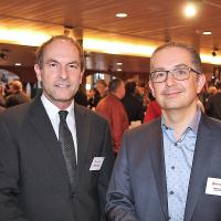 Mathias Sönmez (Brains `n`Hand Communication, l.) und Stephan Rissi (Marketing- und Verkaufsdirektor Stieger Software)